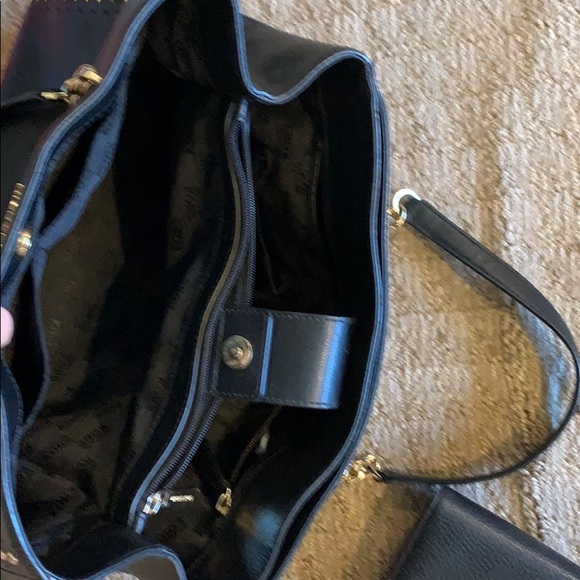 Michael kors purse .Wallet, Shoes - Picture 6 of 6